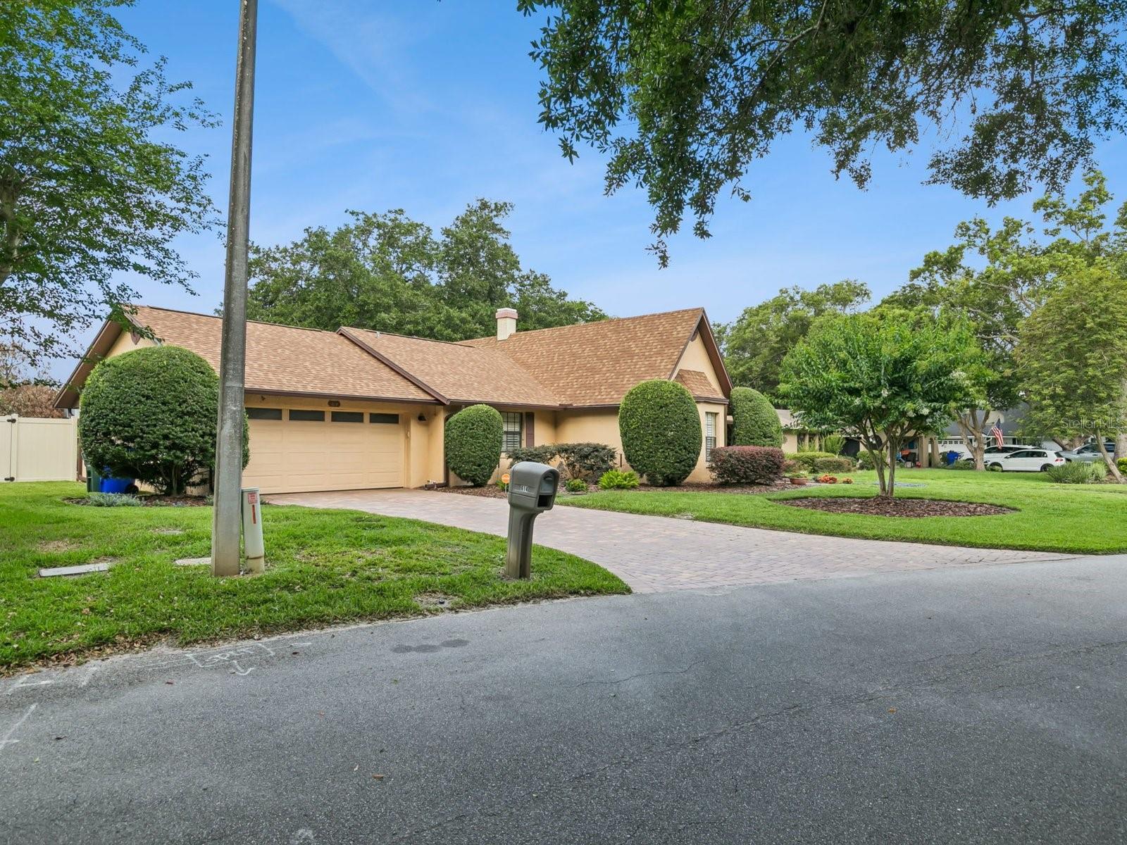 614 CYPRESS COURT
