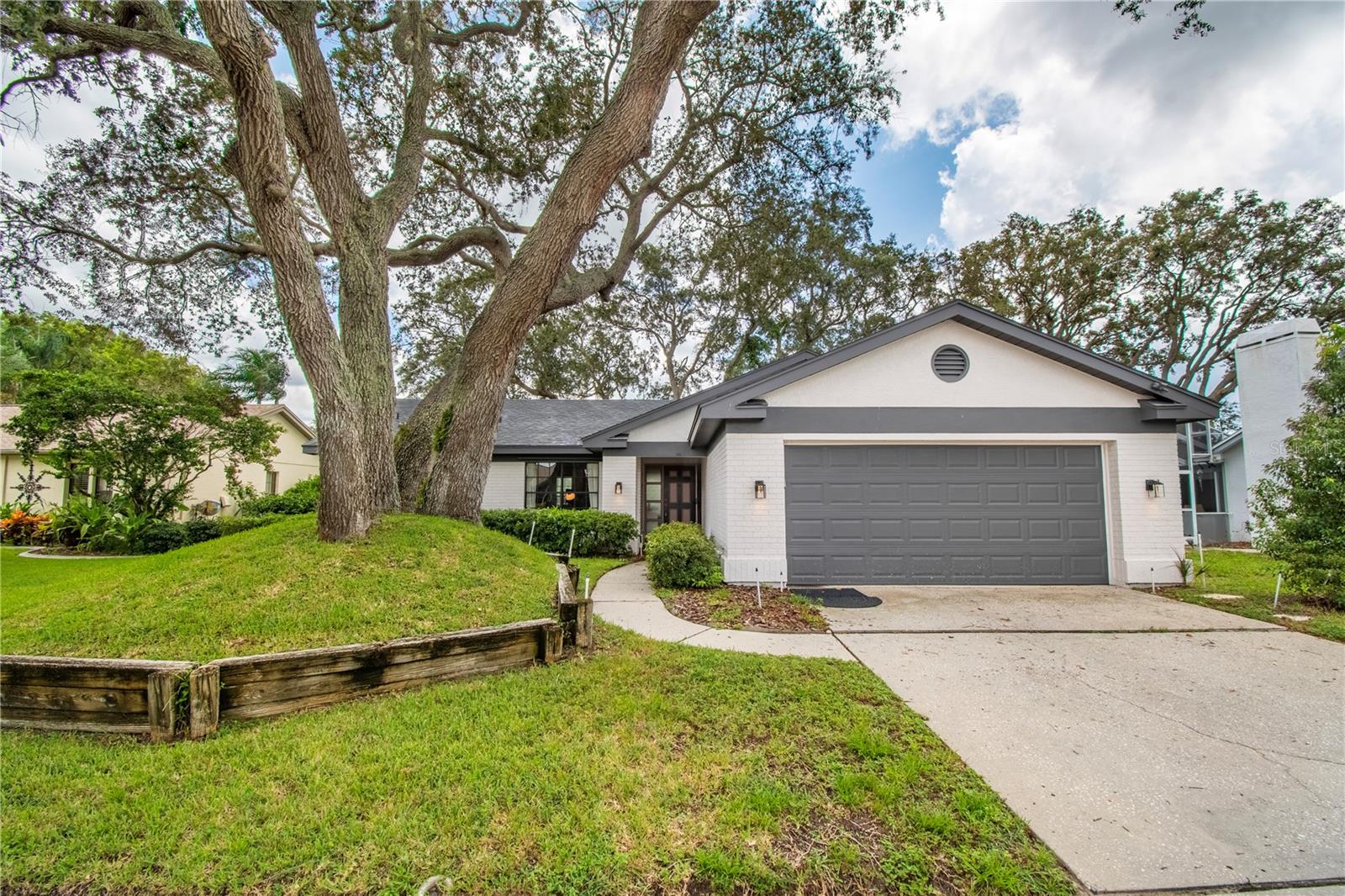 WINDRIDGE GULF TRACE - Residential