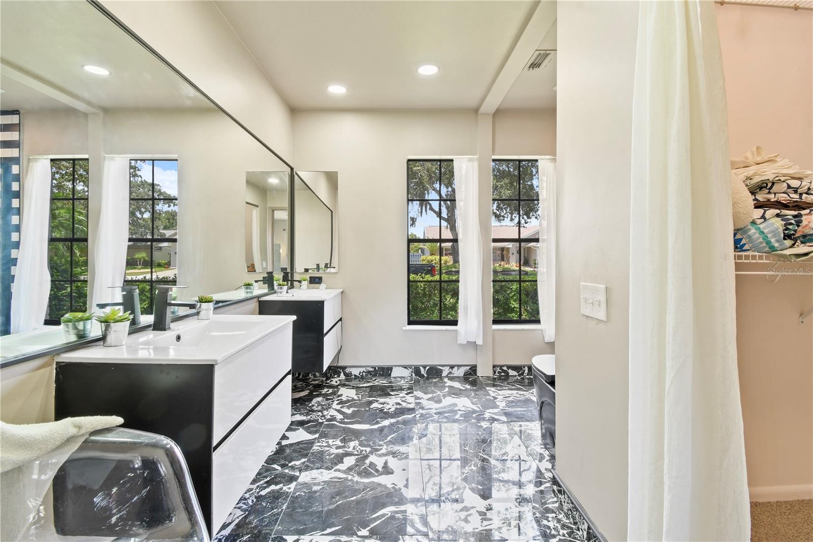 WINDRIDGE GULF TRACE - Residential
