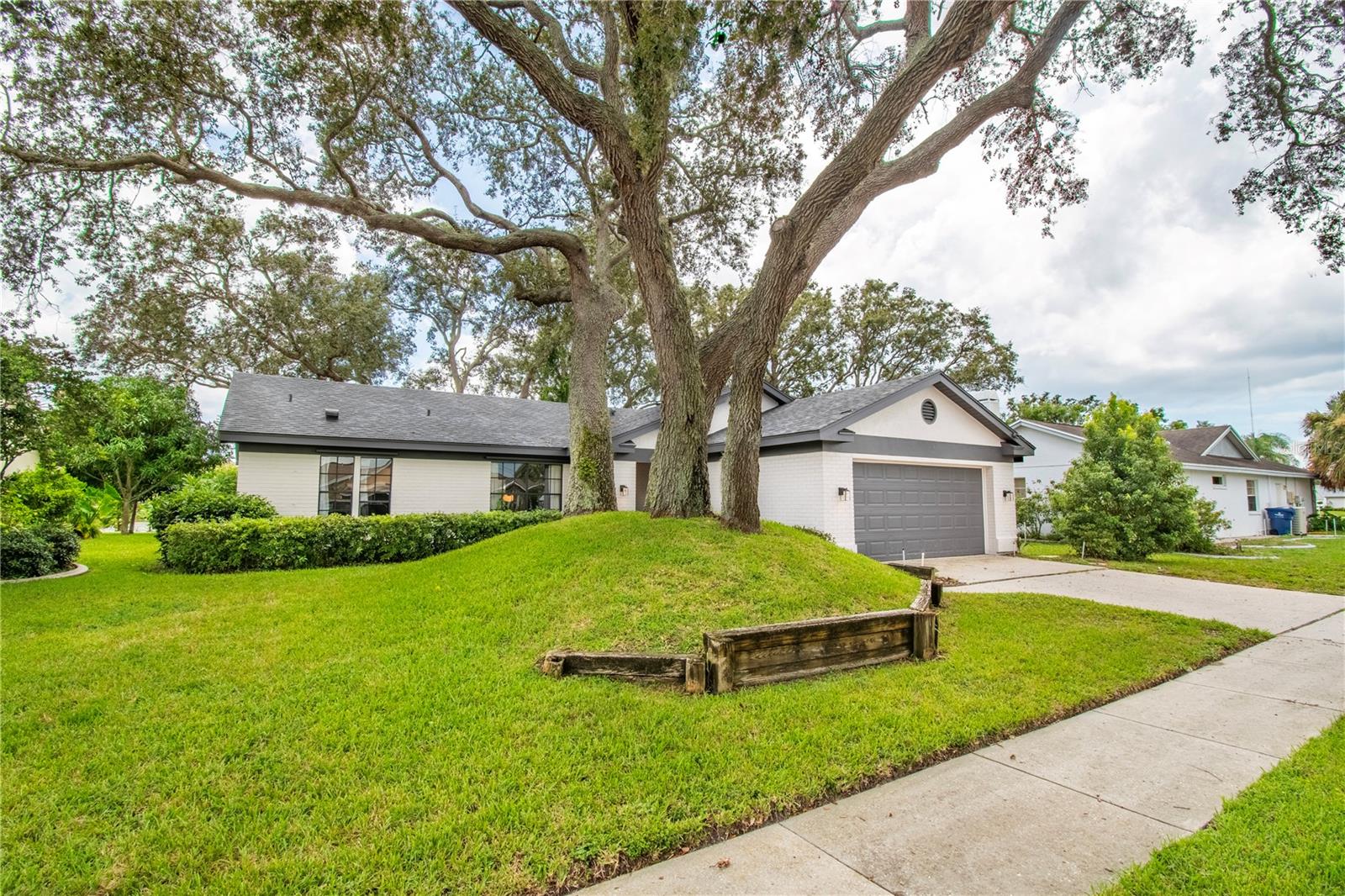 WINDRIDGE GULF TRACE - Residential
