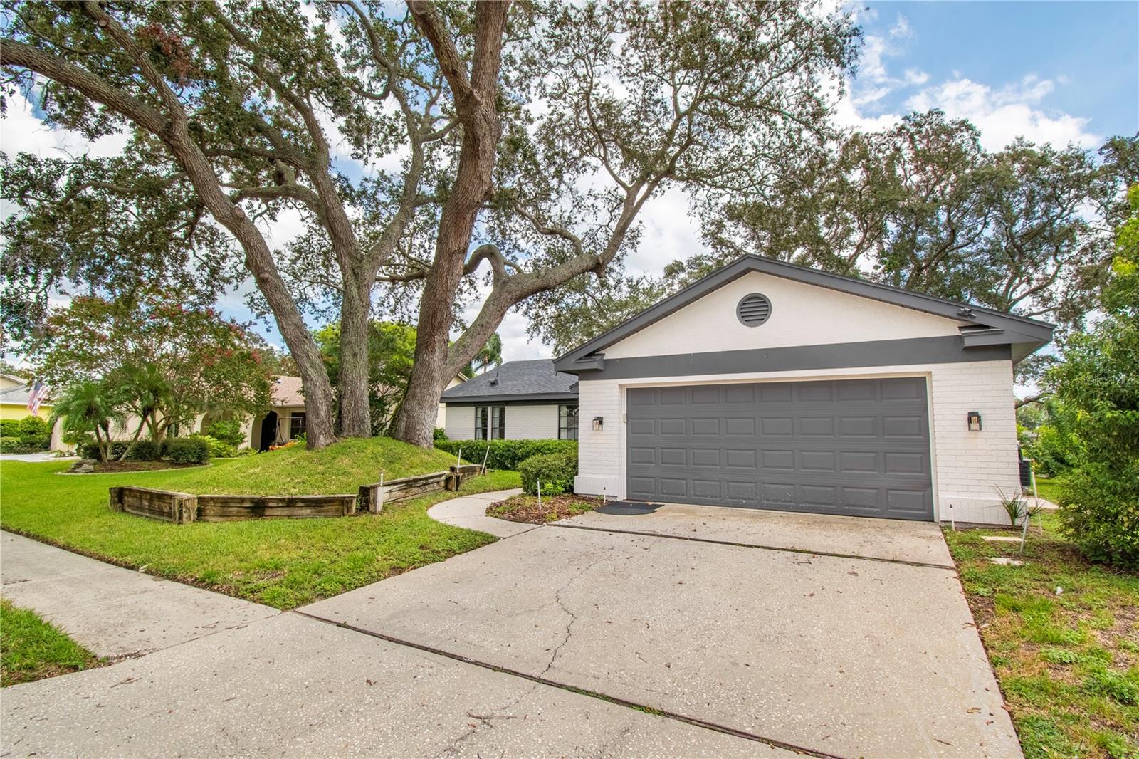 WINDRIDGE GULF TRACE - Residential