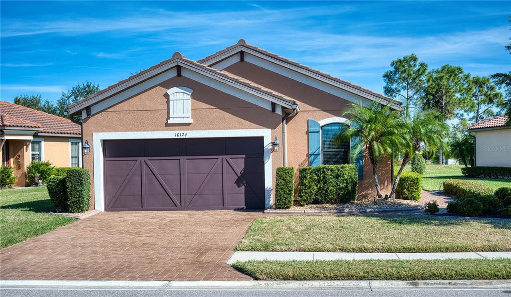 Photo of 10124 Saint Francis Terrace, Palmetto, FL 34221 (MLS # A4671436)