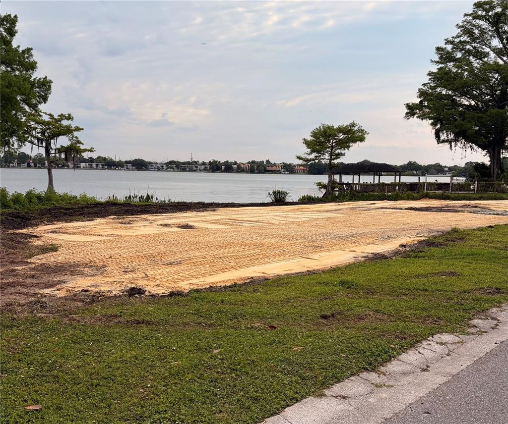 Photo of 1821 Killarney Drive, Winter Park, FL 32789 (MLS # O6410660)