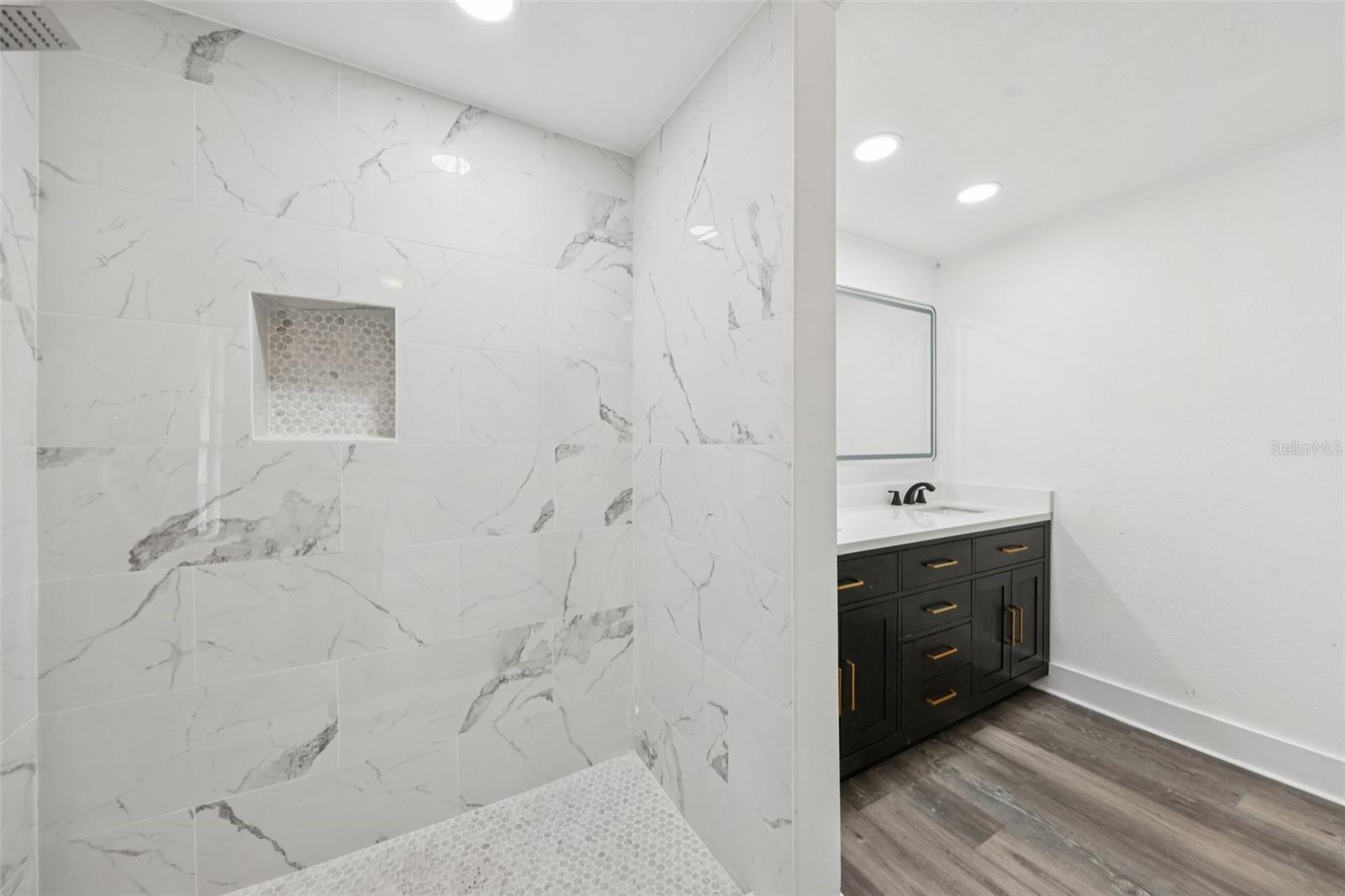 SILVER BEACH HEIGHTS - Residential