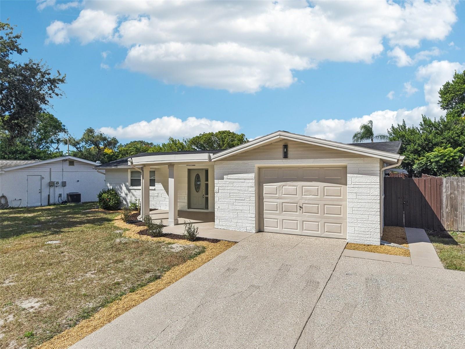 HOLIDAY GARDENS ESTATES - Residential