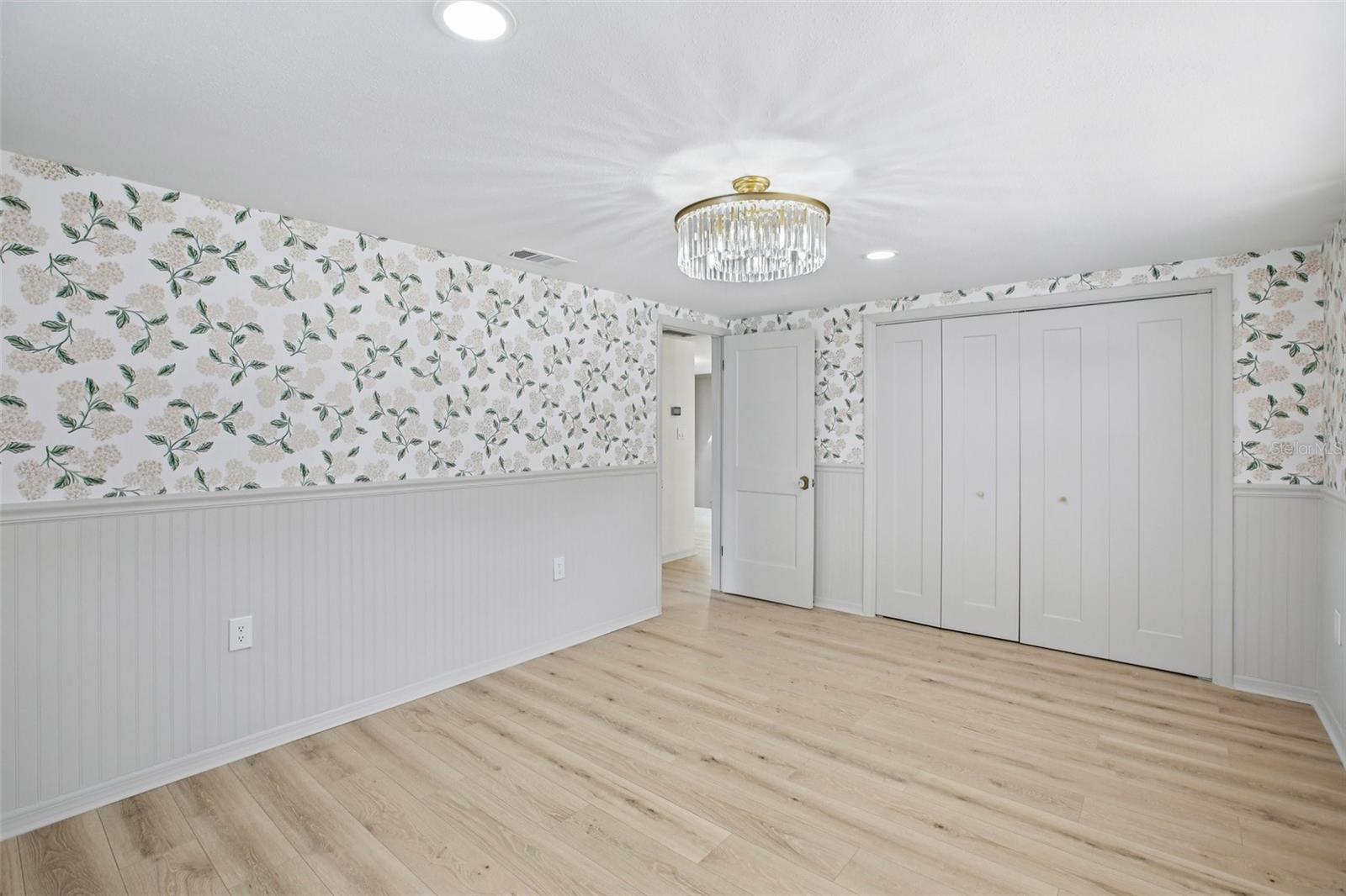 HOLIDAY GARDENS ESTATES - Residential