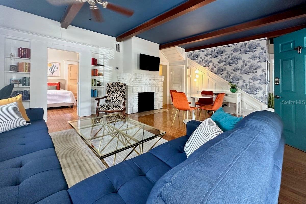 THORNTONS WALTER - Residential Lease