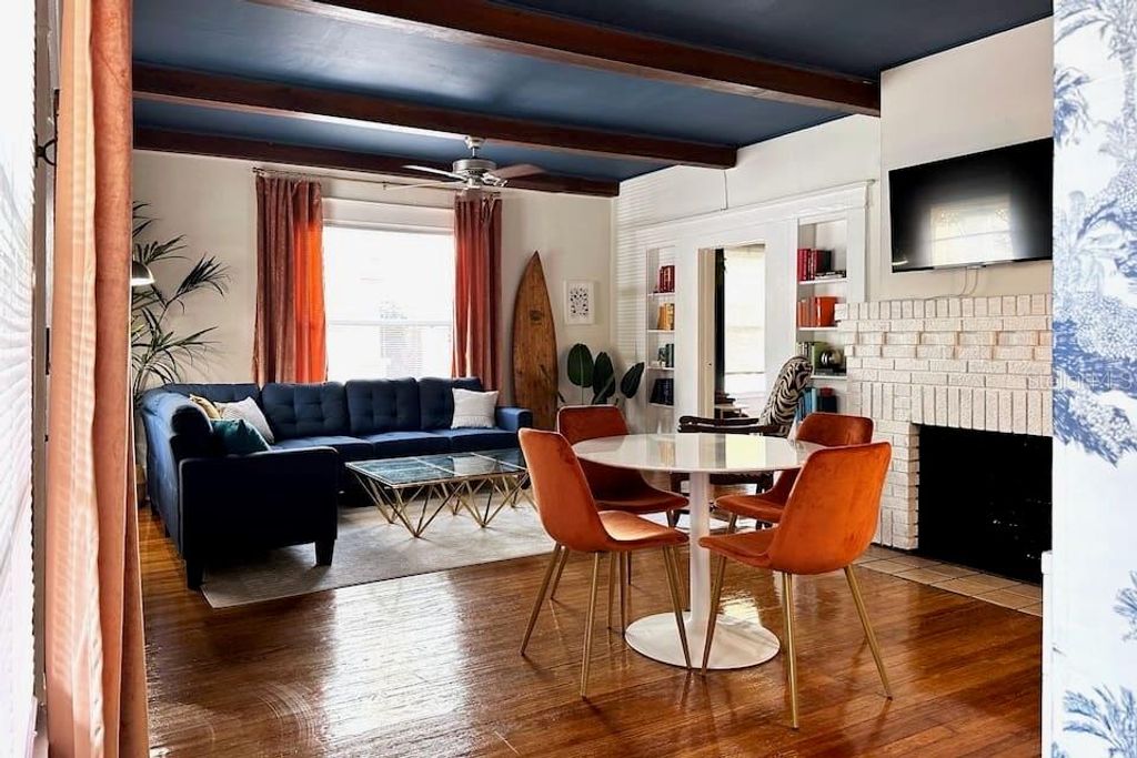 Photo of 333 9th Avenue N #Apt 1, St Petersburg, FL 33701 (MLS # TB8455384)