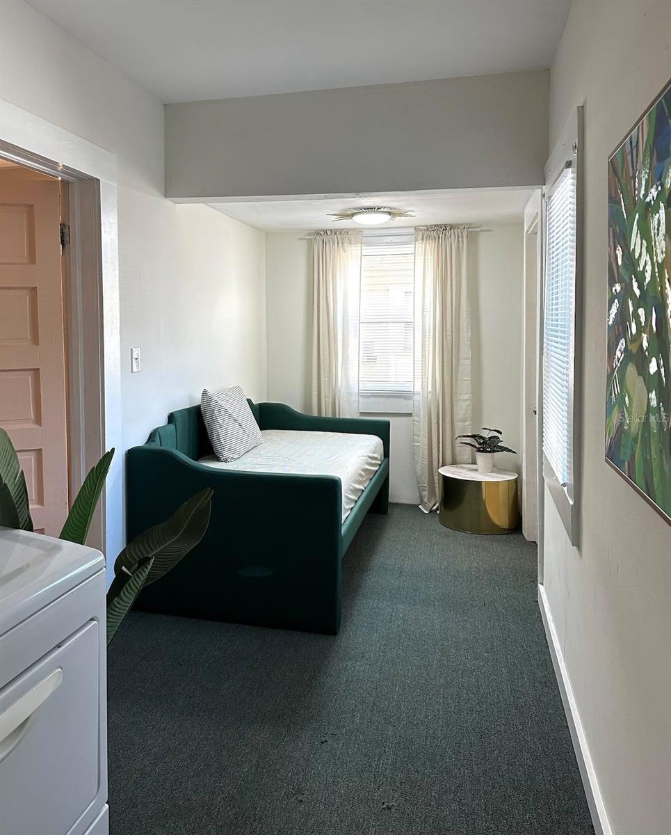 THORNTONS WALTER - Residential Lease