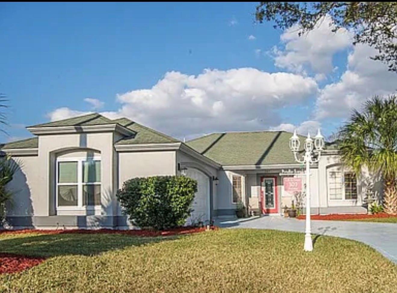 LADY LAKE ORANGE BLOSSOM GARDENS UNIT 18 - Residential