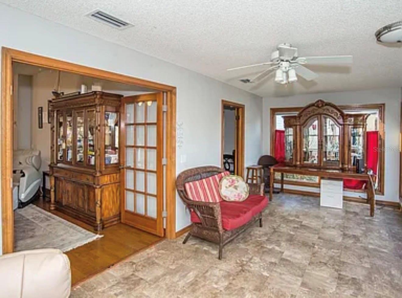 LADY LAKE ORANGE BLOSSOM GARDENS UNIT 18 - Residential