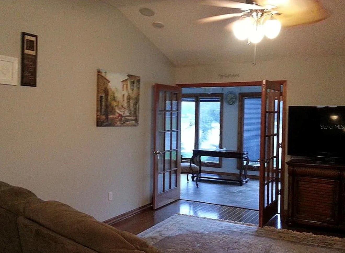 LADY LAKE ORANGE BLOSSOM GARDENS UNIT 18 - Residential