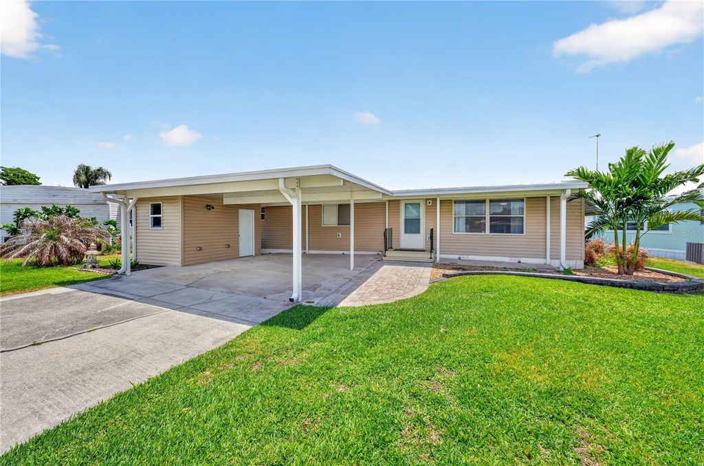 Photo of 957 Todd Way, Tavares, FL 32778 (MLS # G5111601)