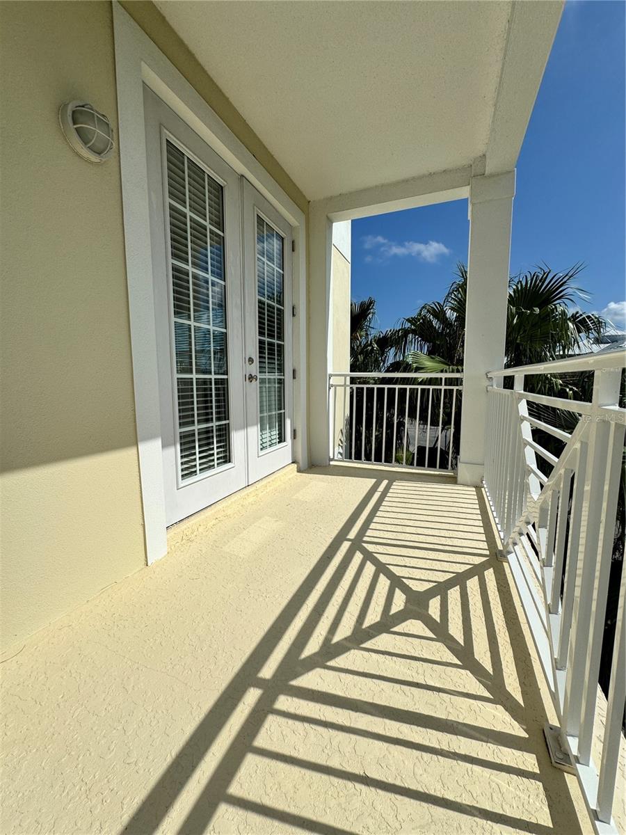 PALMA SOLA BAY CLUB - Residential