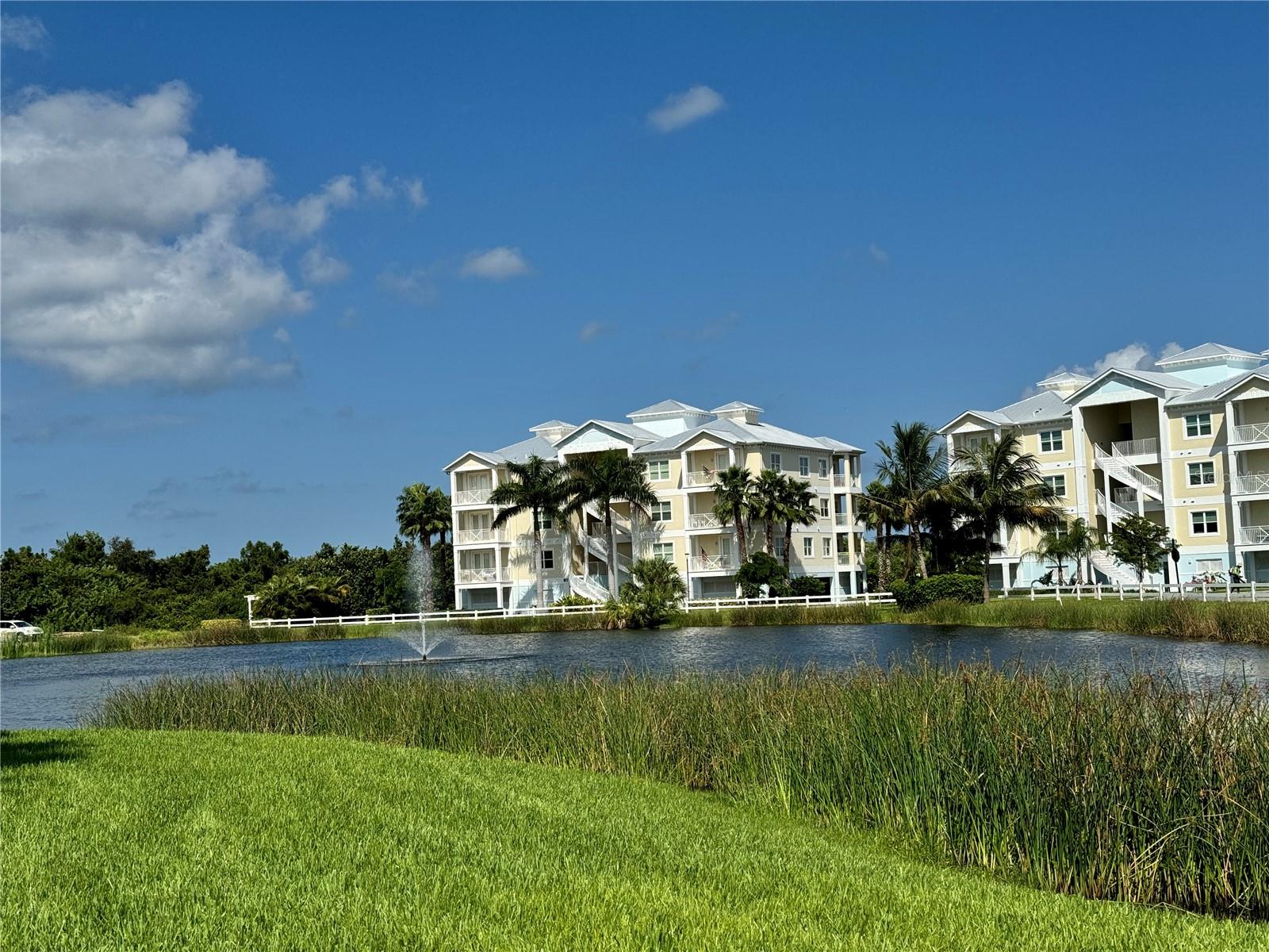 PALMA SOLA BAY CLUB - Residential