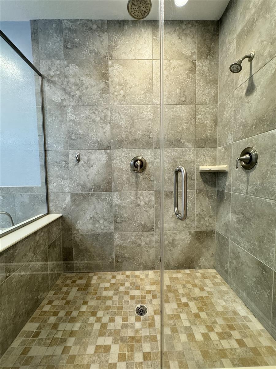 PALMA SOLA BAY CLUB - Residential