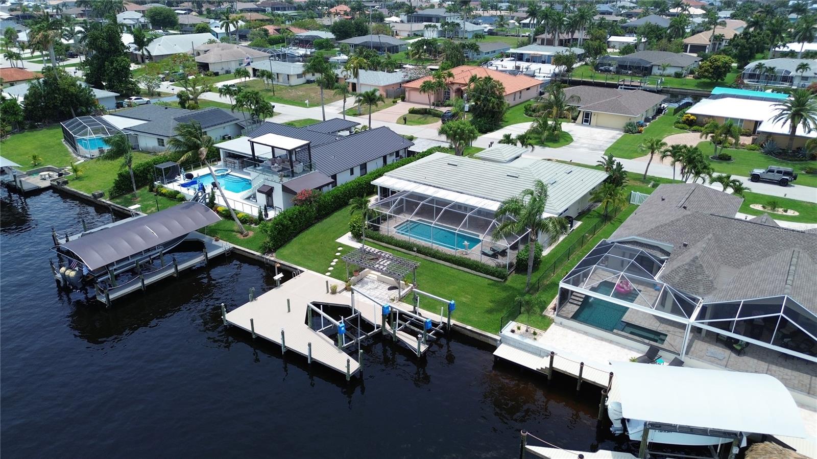 CAPE CORAL - Residential