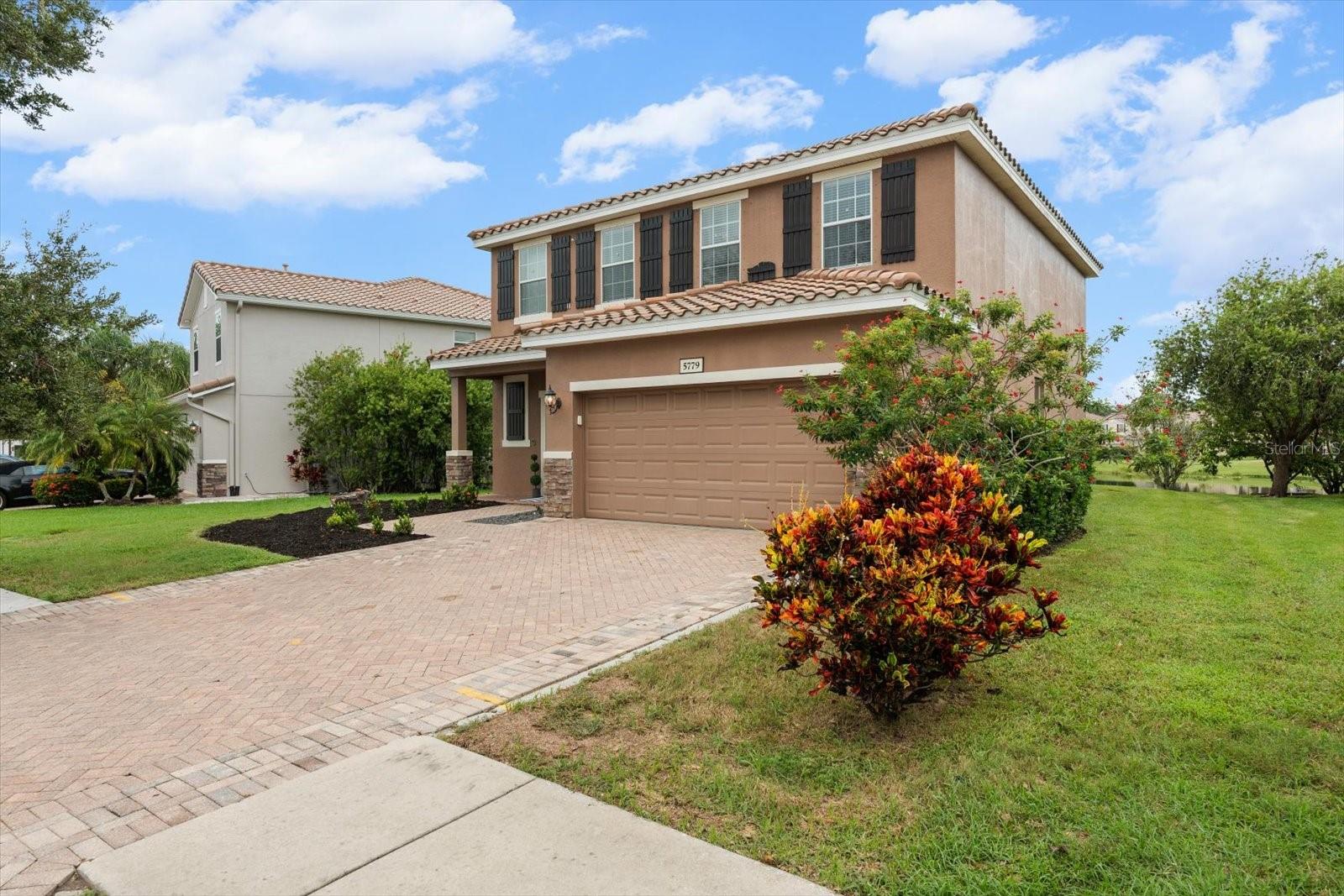 OAKS VISTAS - Residential