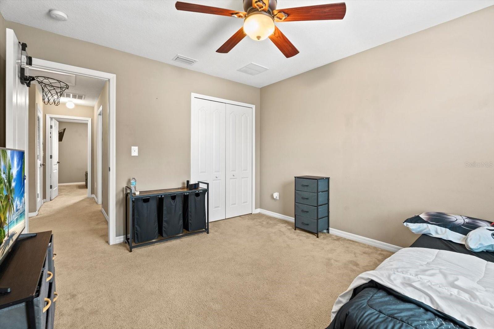 OAKS VISTAS - Residential