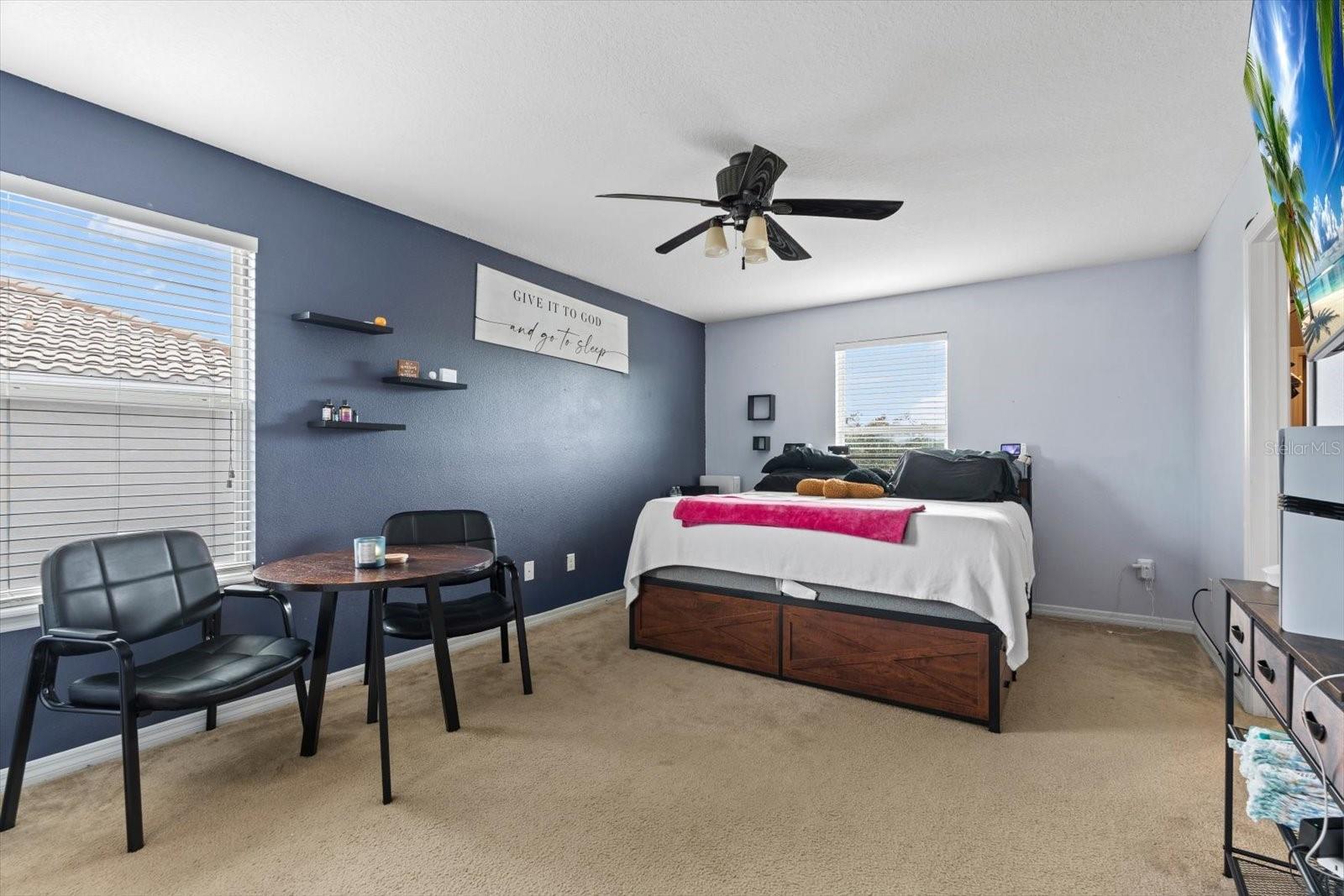 OAKS VISTAS - Residential