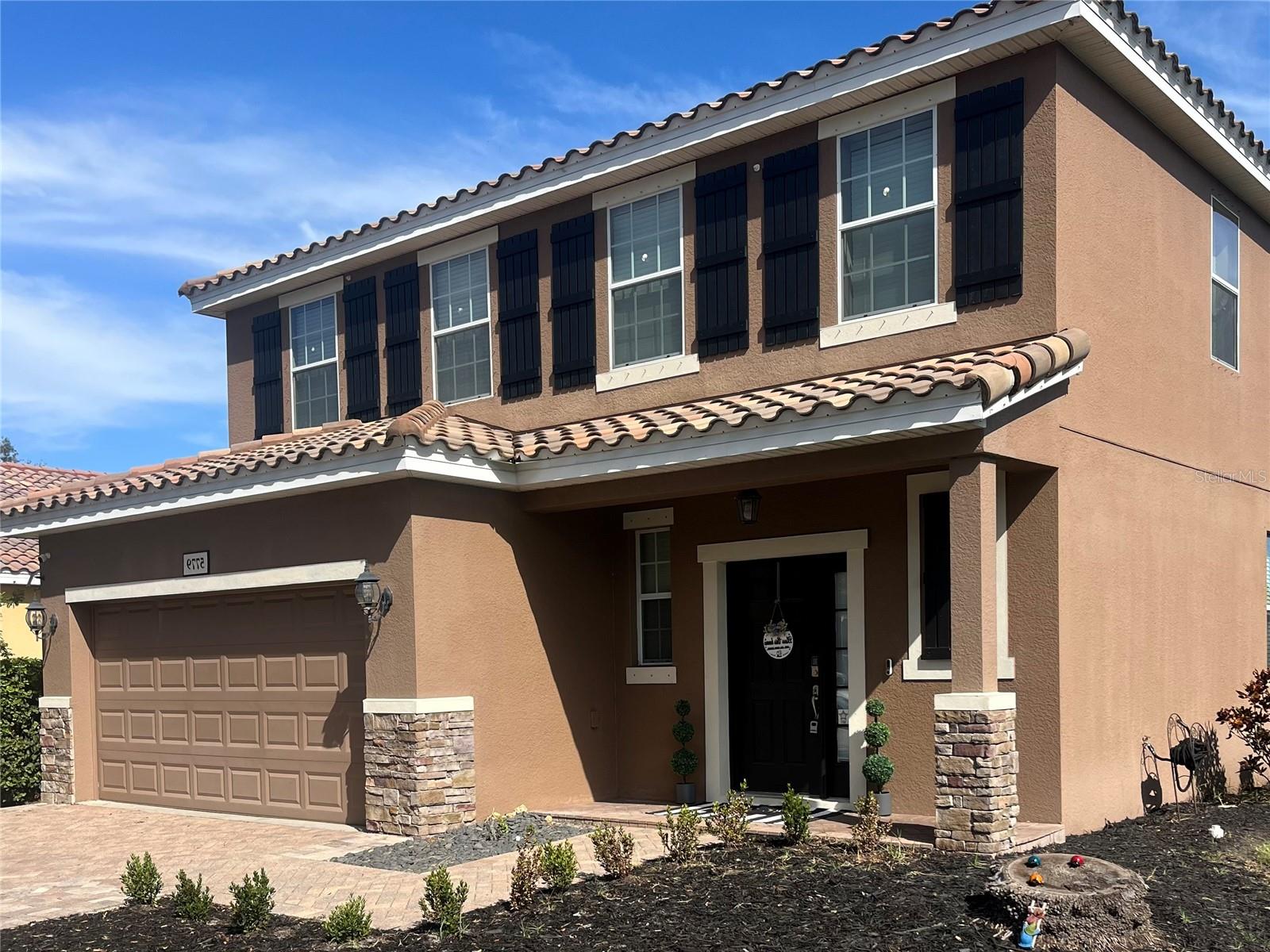 OAKS VISTAS - Residential