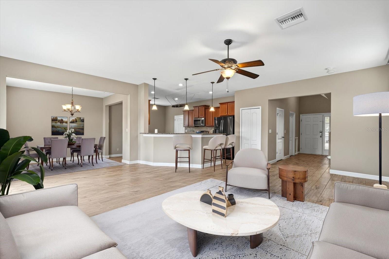 OAKS VISTAS - Residential