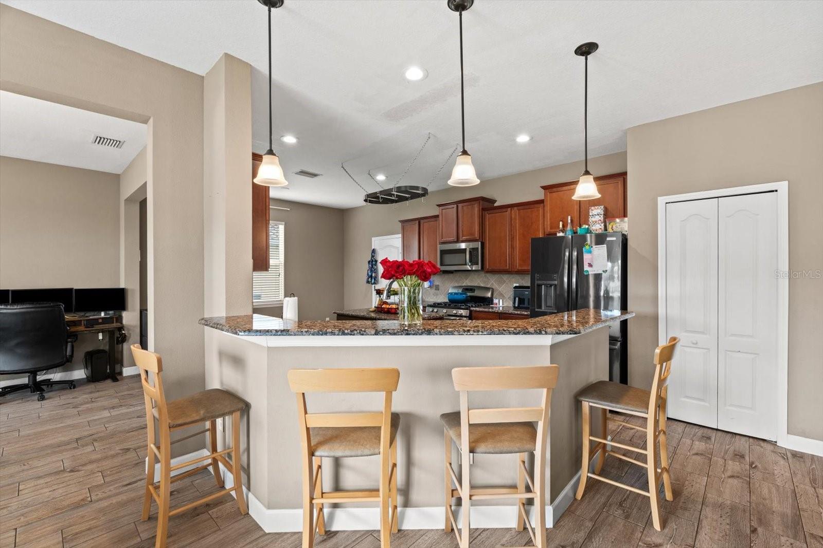 OAKS VISTAS - Residential
