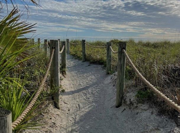 OAKS VISTAS - Residential