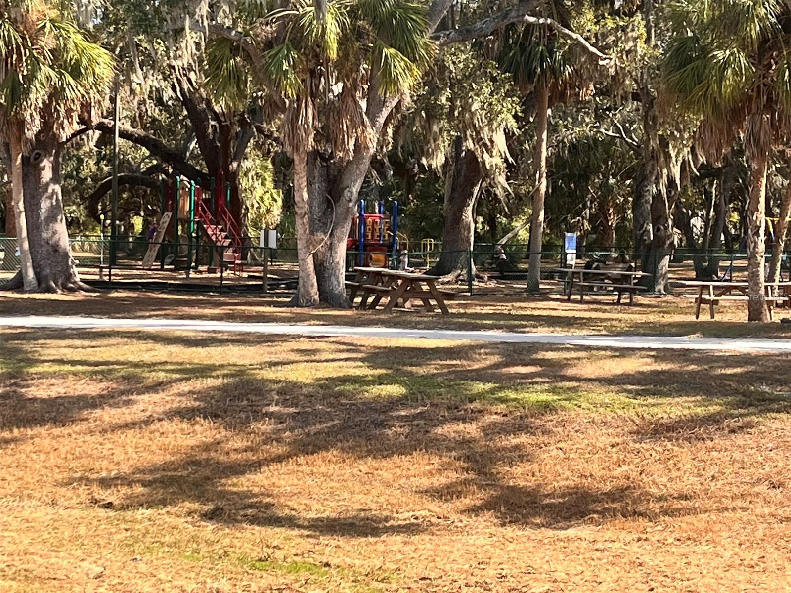 OAKS VISTAS - Residential