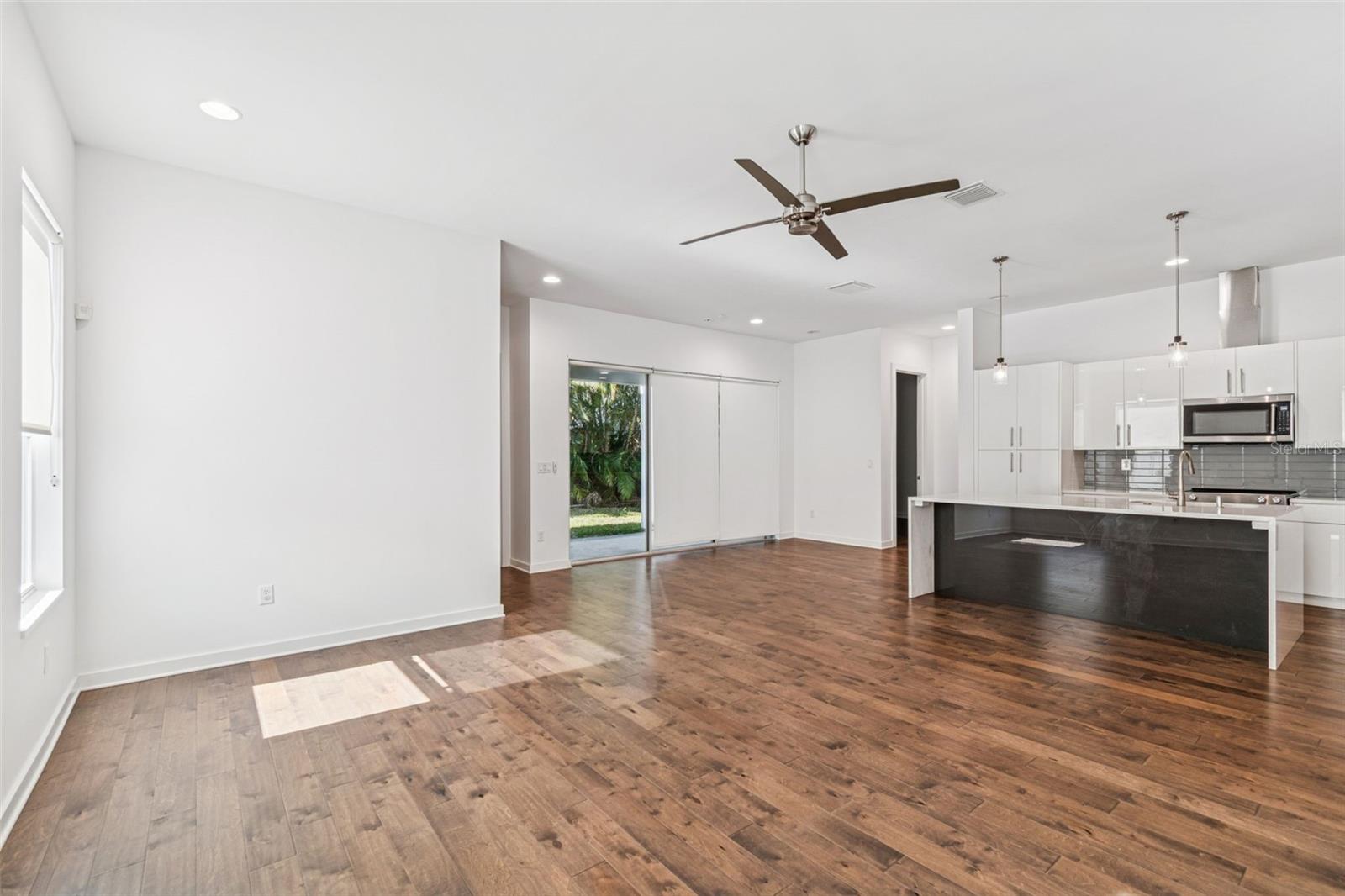 CRESCENT PARK - Residential Lease