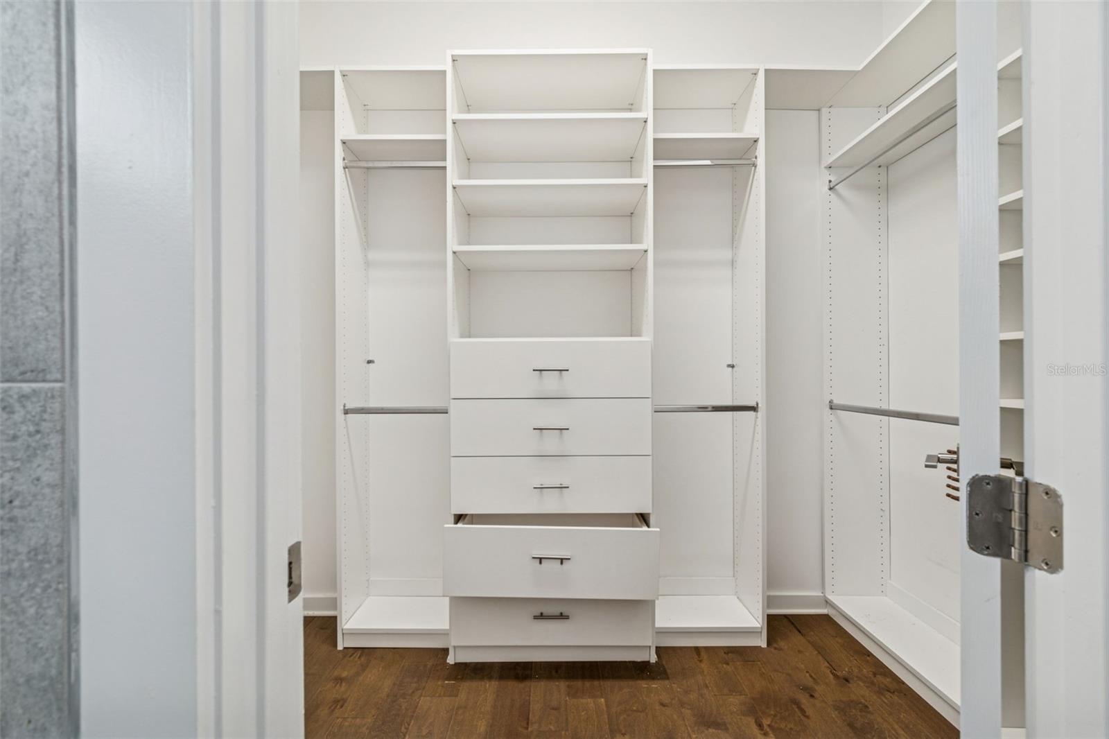 CRESCENT PARK - Residential Lease