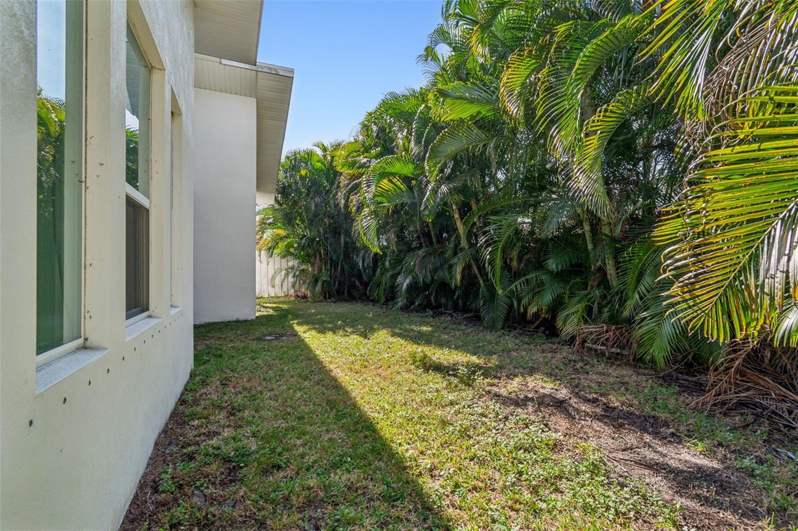 CRESCENT PARK - Residential Lease