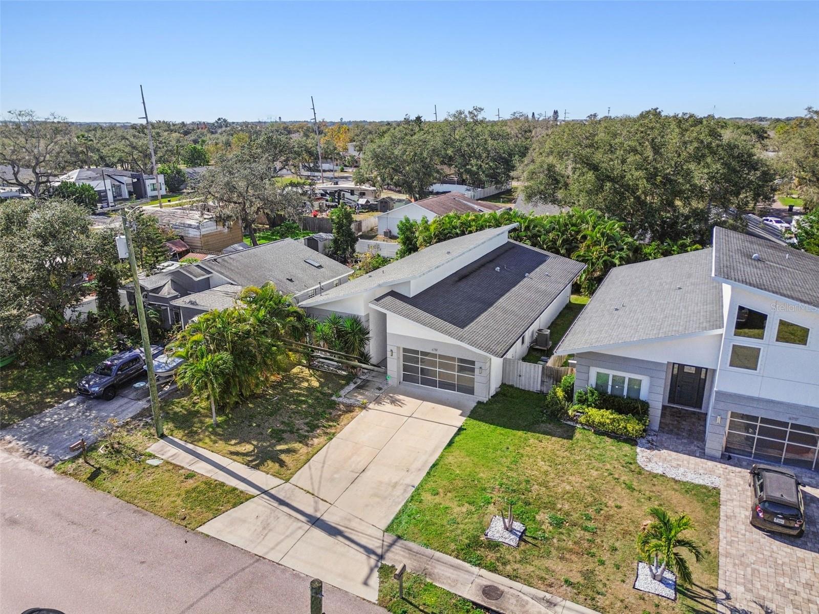 CRESCENT PARK - Residential Lease