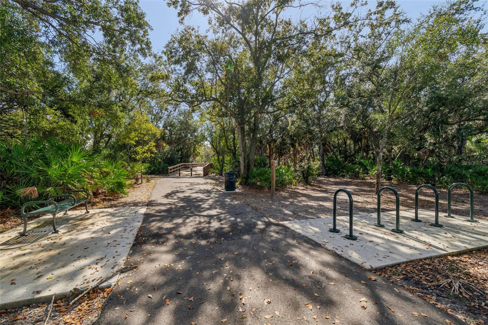 CRESCENT PARK - Residential Lease