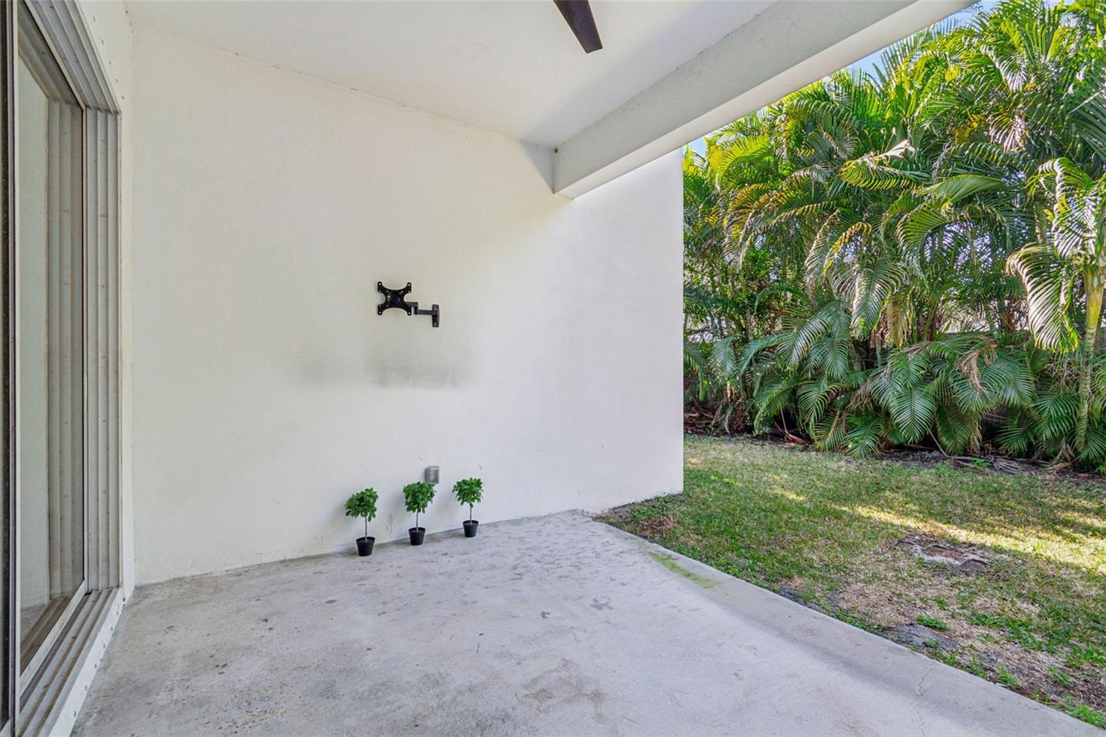 CRESCENT PARK - Residential Lease