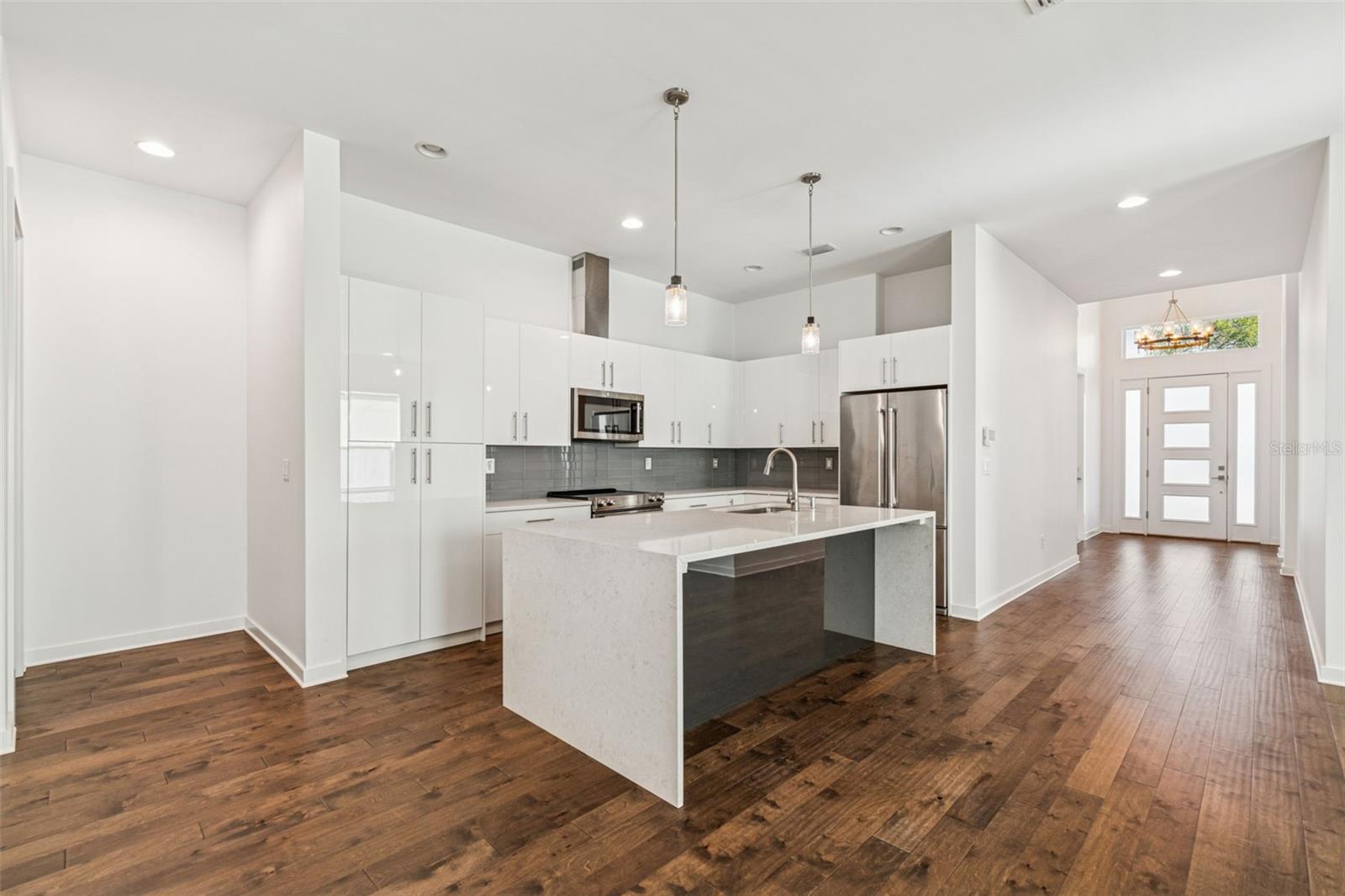 CRESCENT PARK - Residential Lease