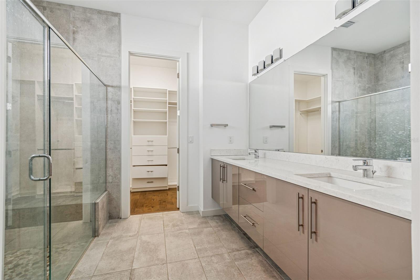 CRESCENT PARK - Residential Lease