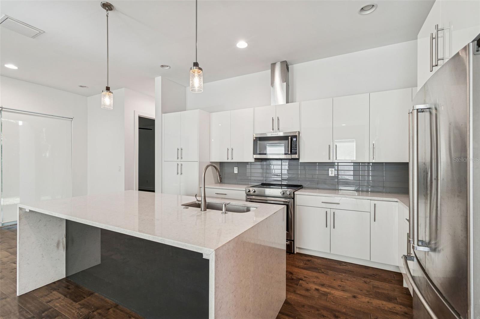 CRESCENT PARK - Residential Lease