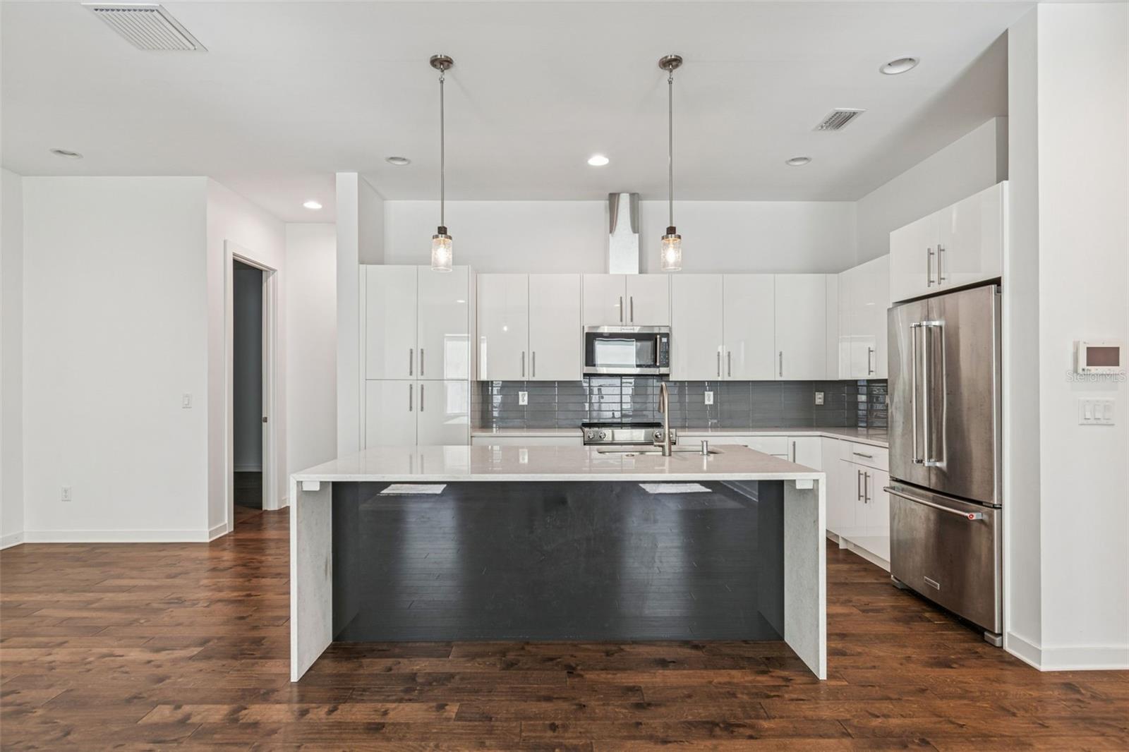 CRESCENT PARK - Residential Lease