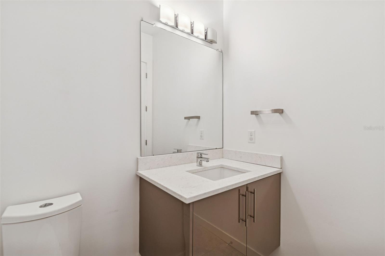 CRESCENT PARK - Residential Lease