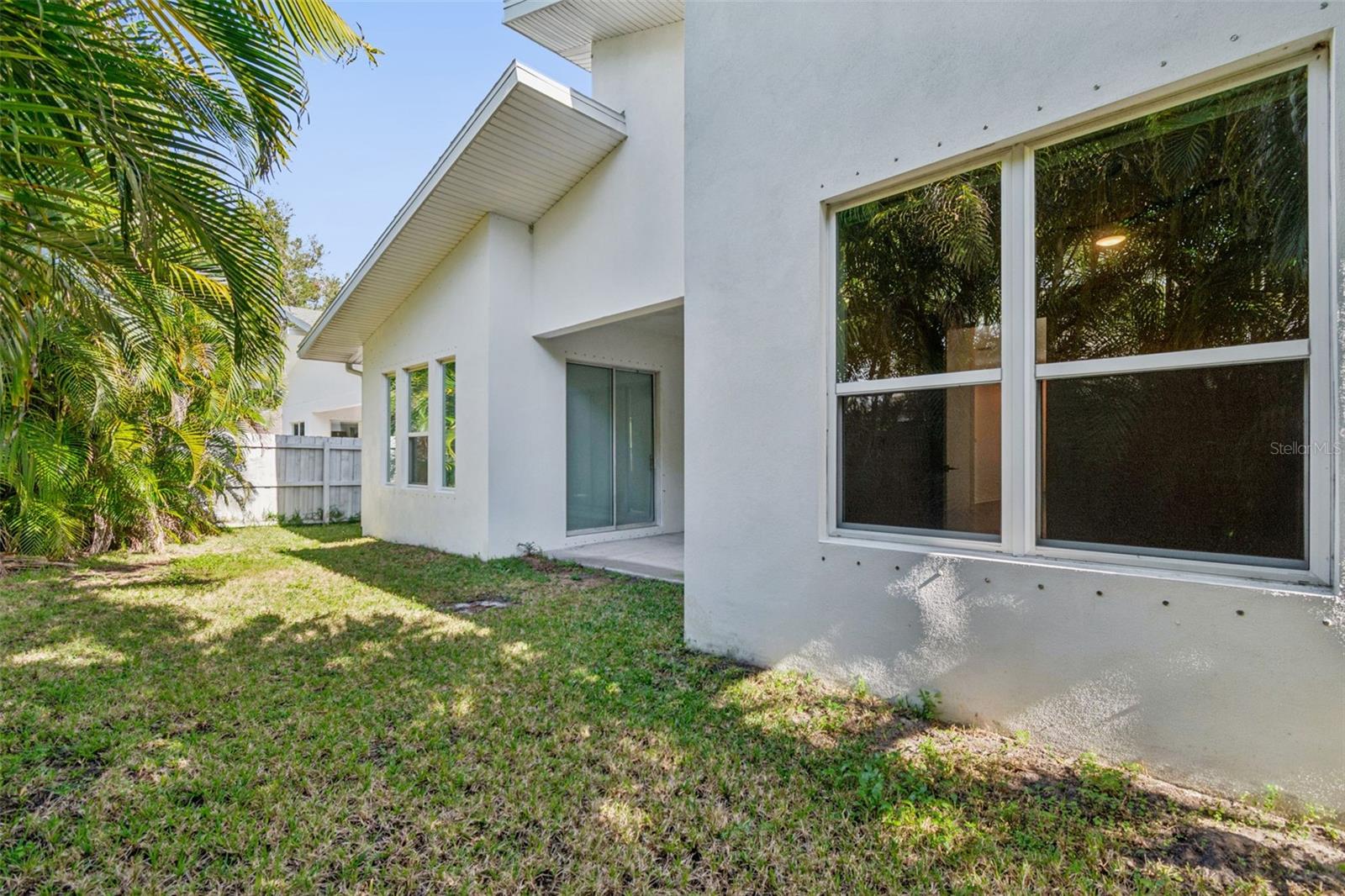 CRESCENT PARK - Residential Lease