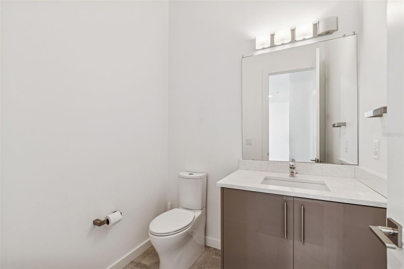 CRESCENT PARK - Residential Lease