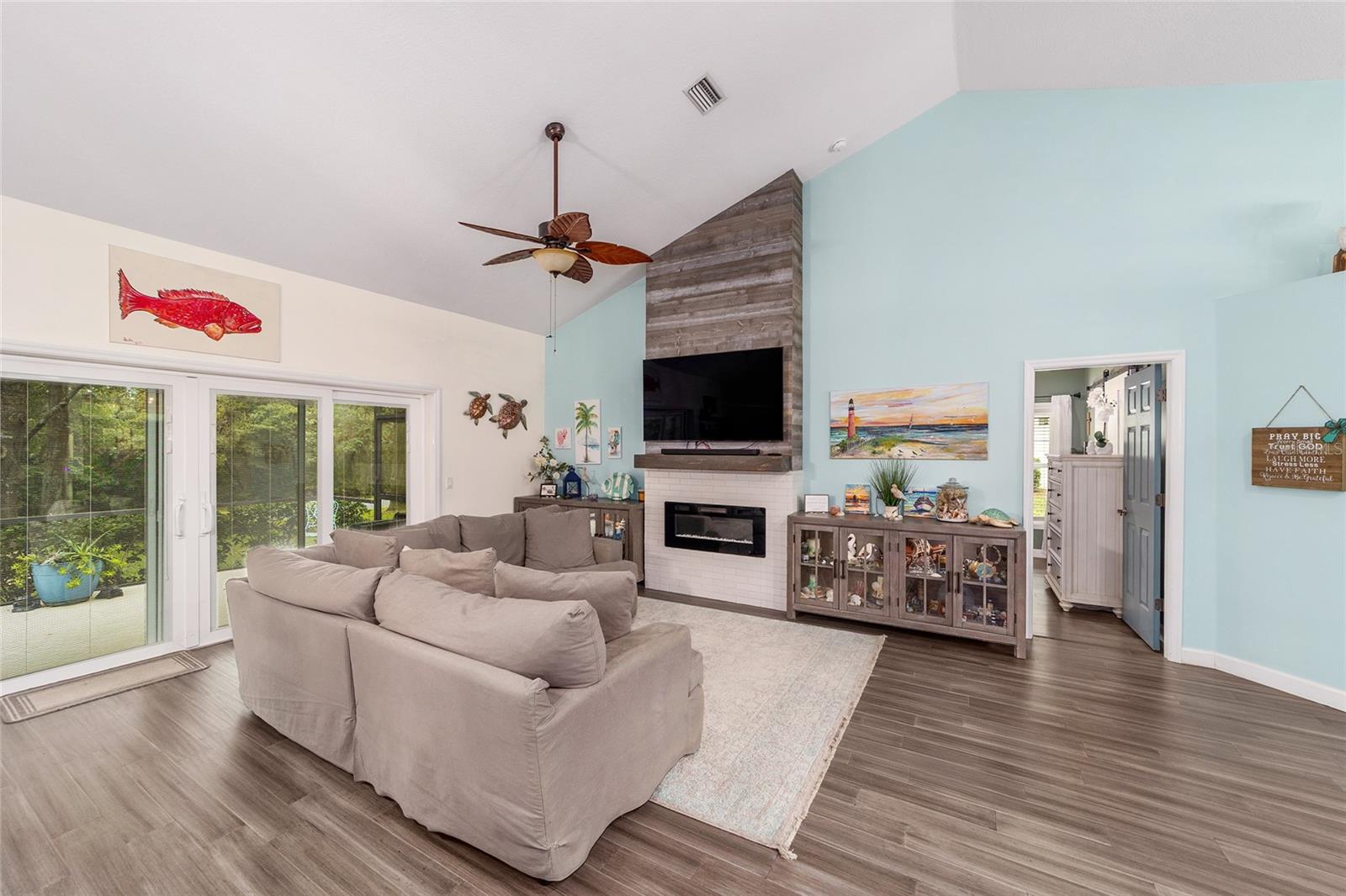 BLACK DIAMOND RANCH - Residential