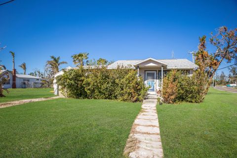 A home in CORTEZ