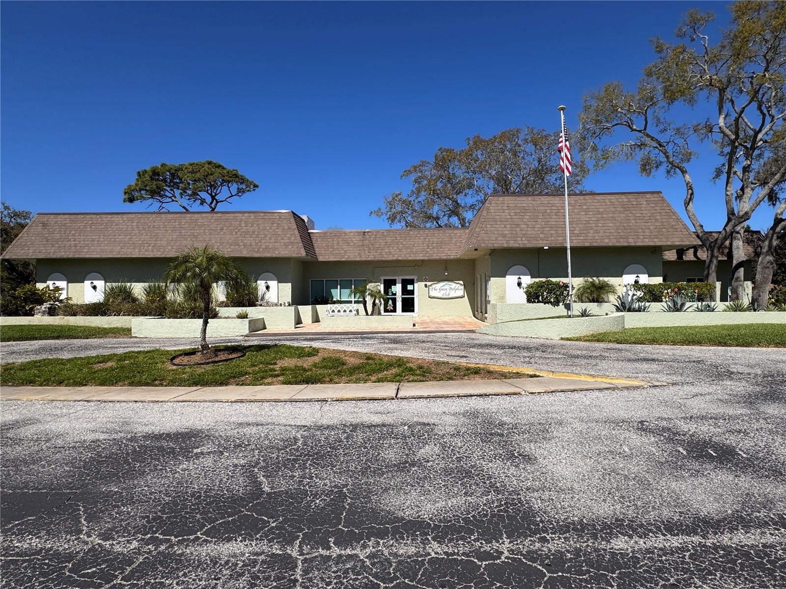 GREEN DOLPHIN PARK CONDO - Residential