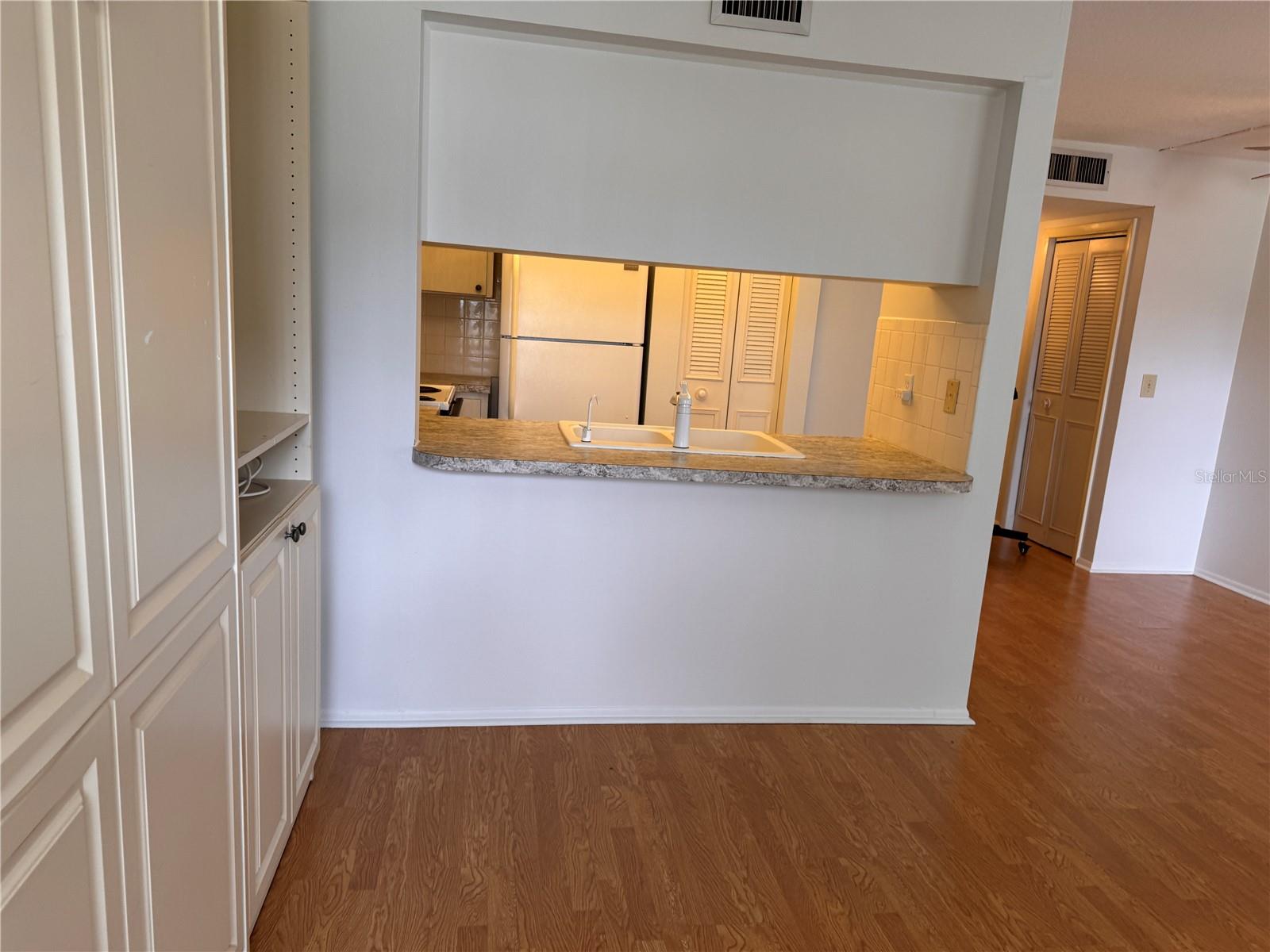 GREEN DOLPHIN PARK CONDO - Residential