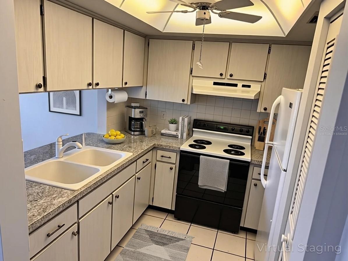 GREEN DOLPHIN PARK CONDO - Residential