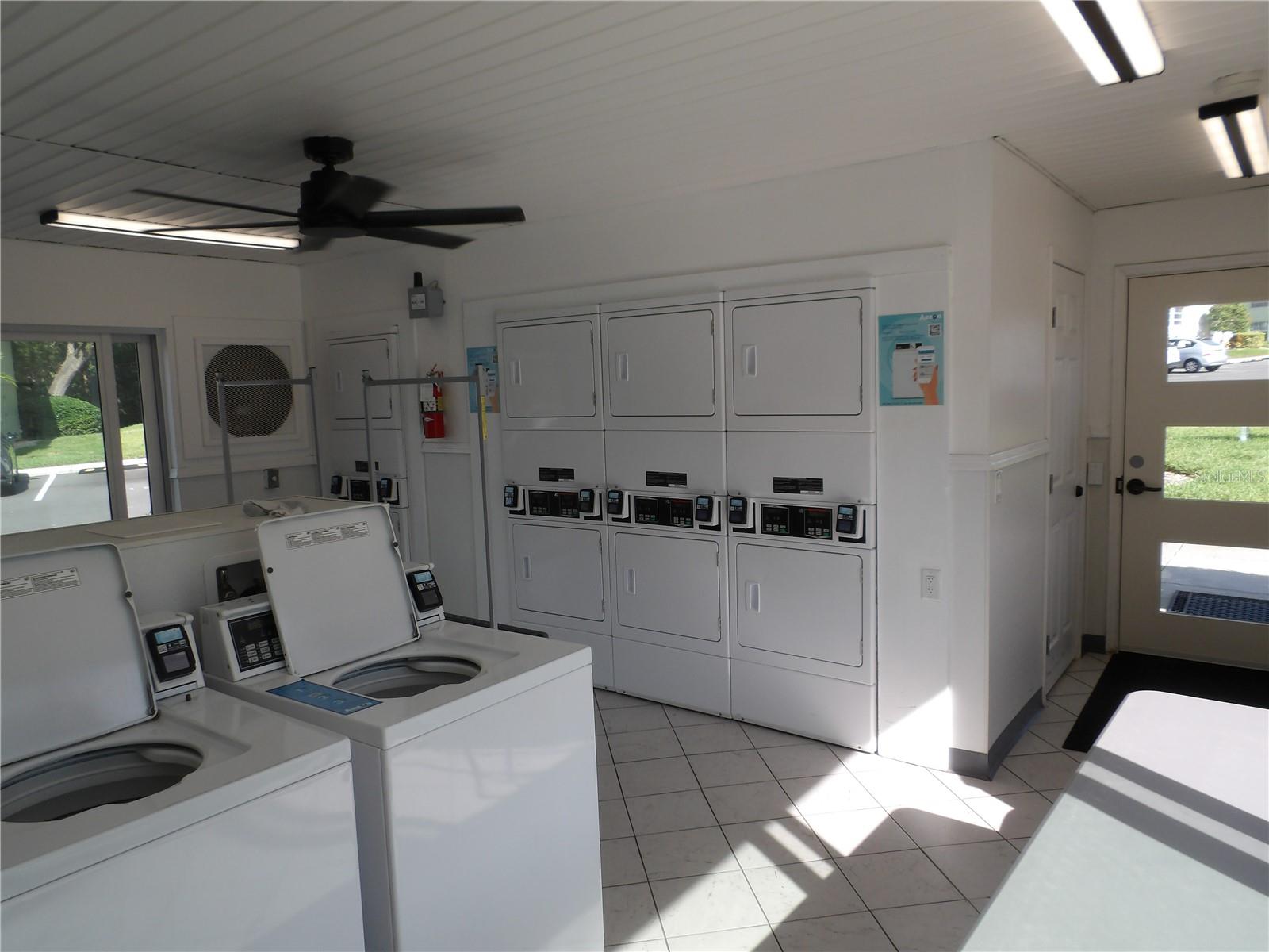 GREEN DOLPHIN PARK CONDO - Residential