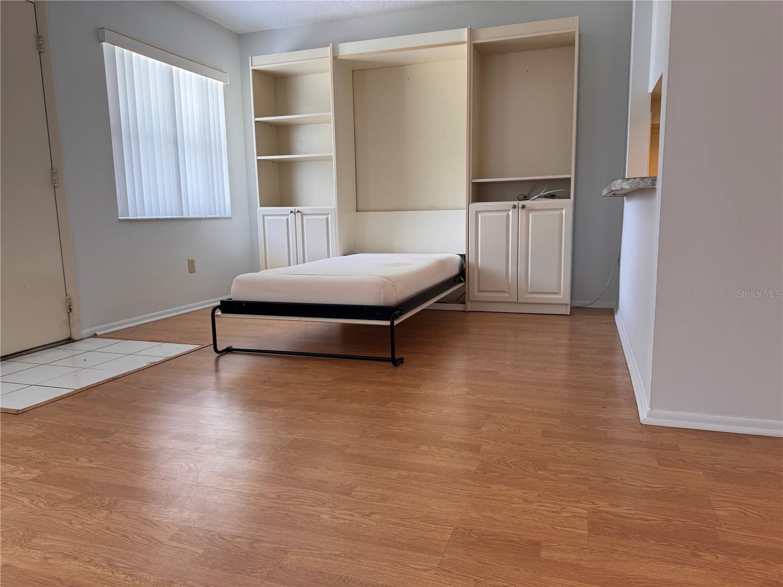 GREEN DOLPHIN PARK CONDO - Residential