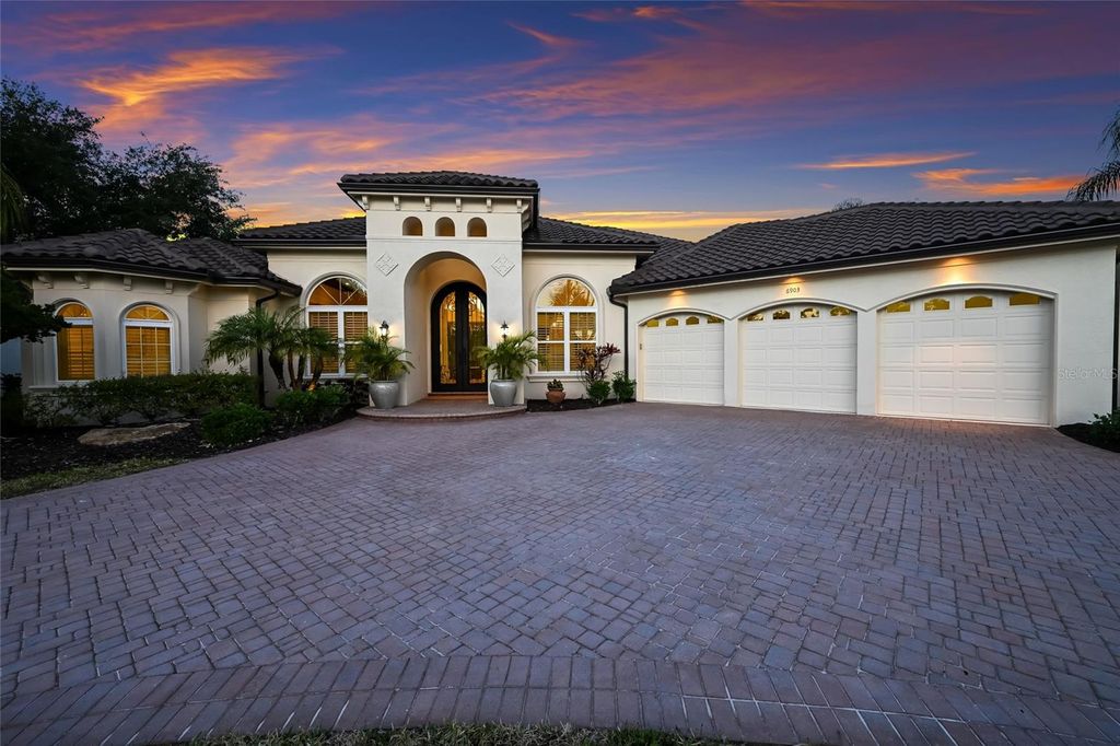 Photo of 6903 Belmont Court, Lakewood Ranch, FL 34202 (MLS # A4690575)